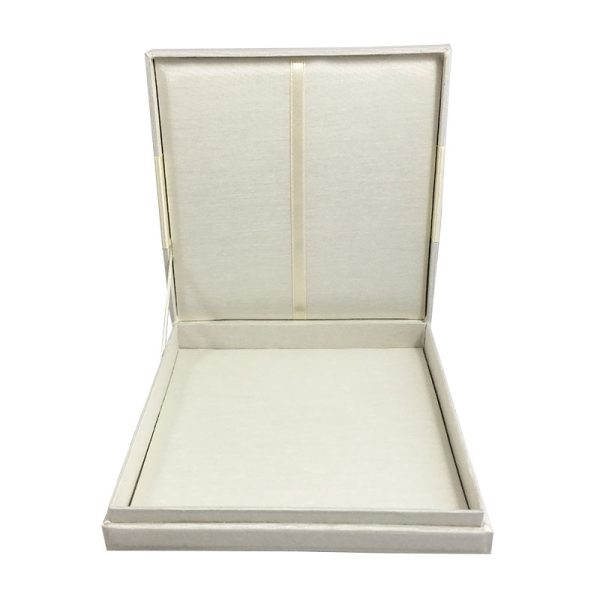 6*6*1 inches ivory silk invitation box