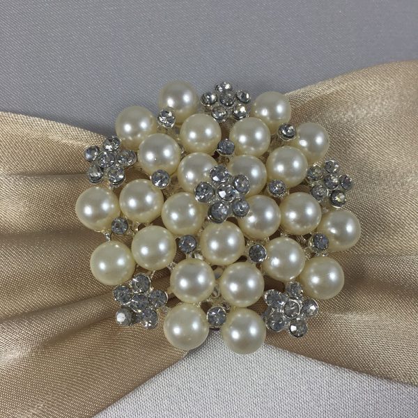 Large pearl brooch for wedding cards