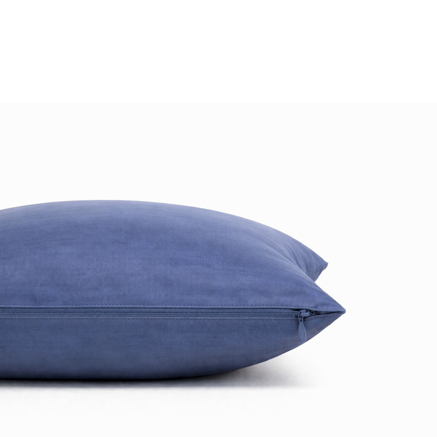 Side zipper of grey Thai silk cushion