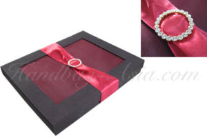 Wedding gift box embellished with crystal buckle