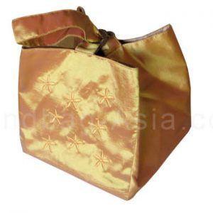 Embroidered square shape silk bag in gold