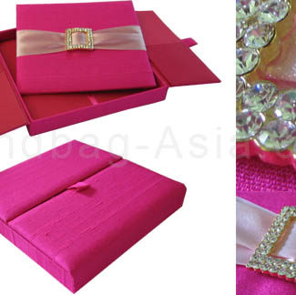 Deep pink Thai silk box for wedding invitation with removable pad