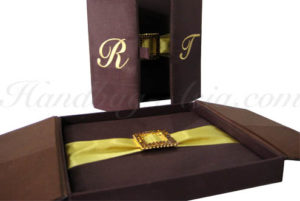 Embroidered wedding box in brown