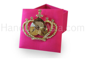 pink wedding favor box with brooch