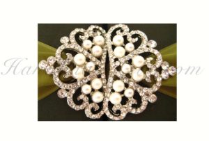 pearl crown brooch