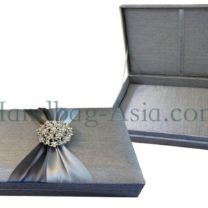 embellished wedding boxes