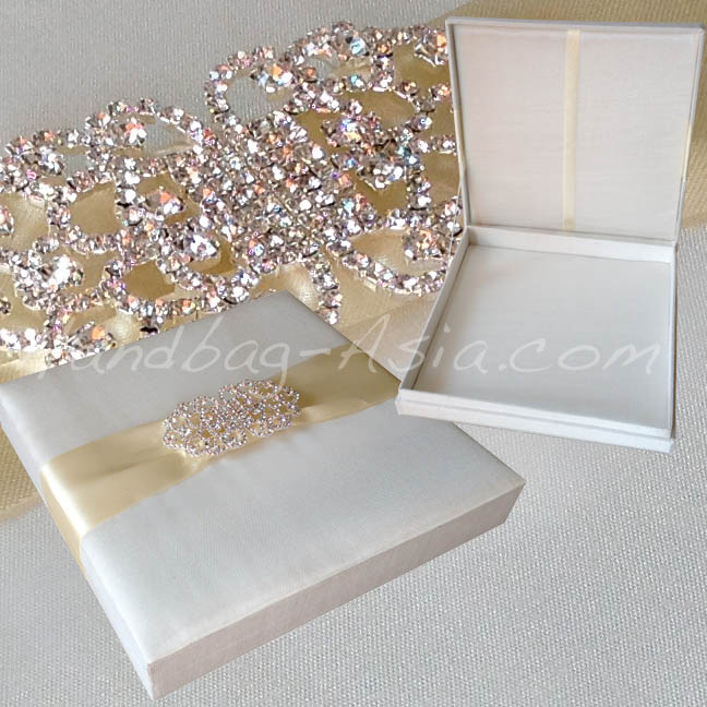 Scroll Invitation in Mailing Box - PRESTIGE CREATIONS FACTORY