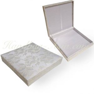 White lace invitation box