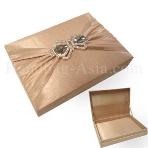 crown brooch wedding box