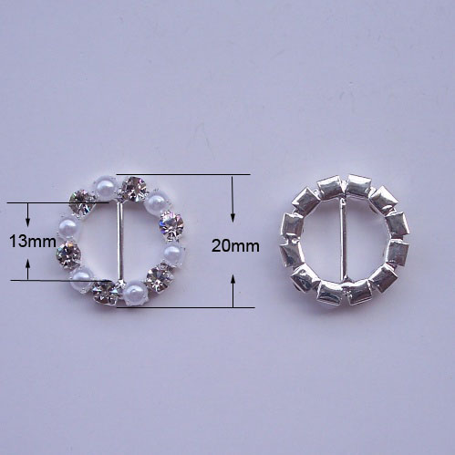 Round Crystal Buckle With Pearls