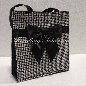 Large quilting cotton bag with bow
