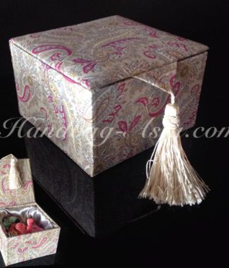 luxury cotton gift box with tassel