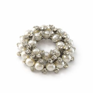 Pearl & Rhinestone Wreath Brooch