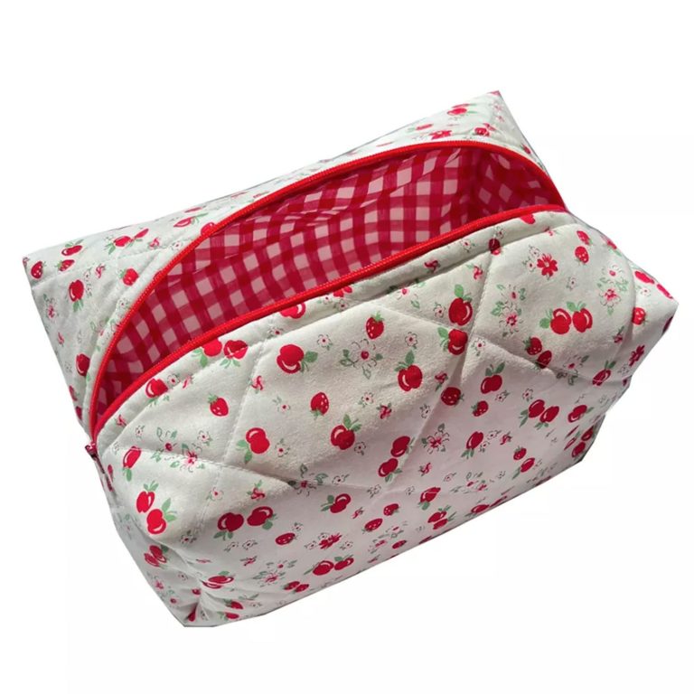Small Zippered Quilted Cotton Cosmetic Bag PRESTIGE CREATIONS FACTORY