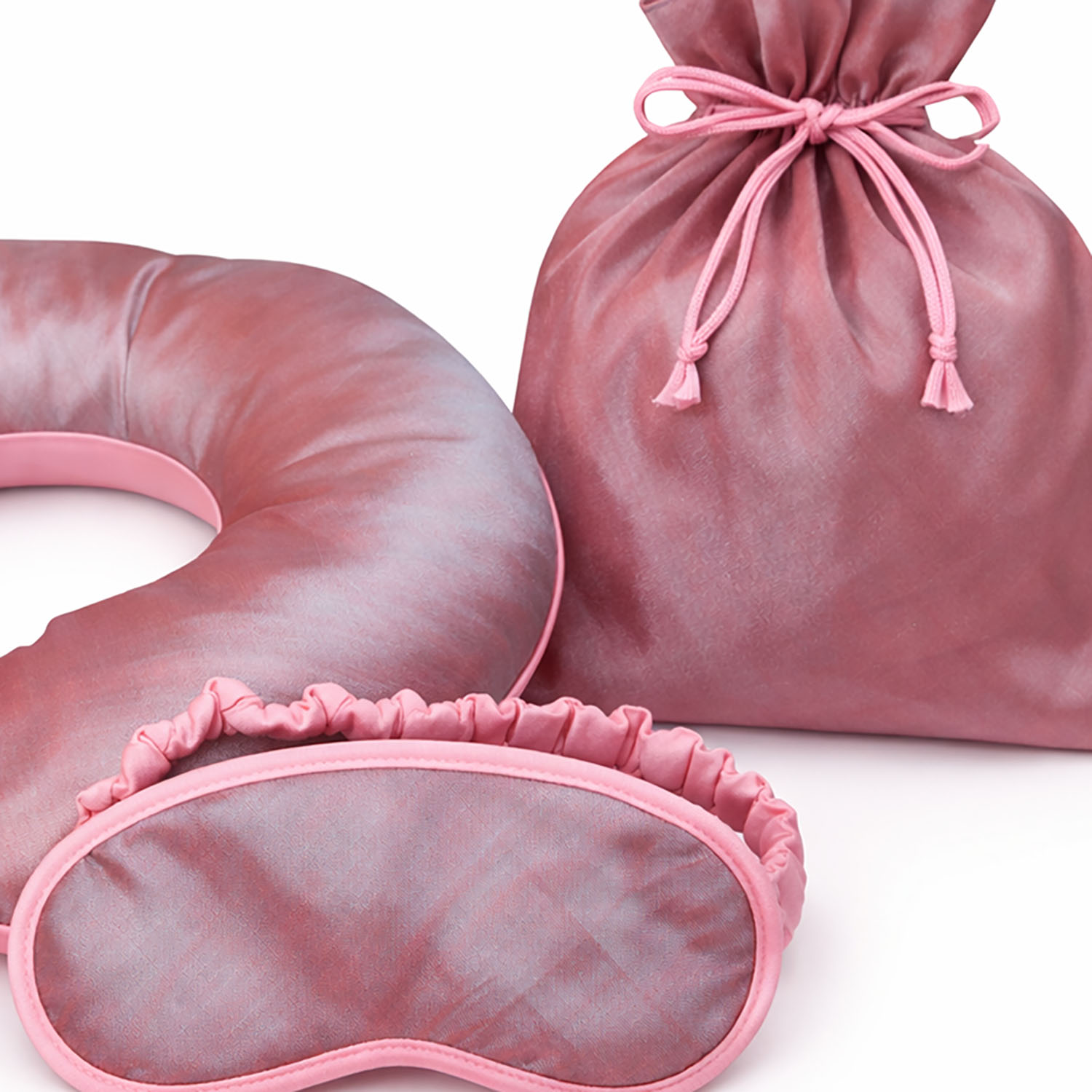 Close-up Thai silk travel kit