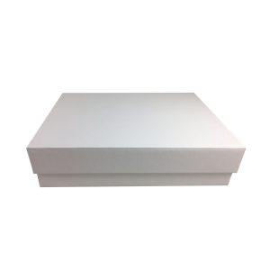 White mailing box for inviattion cards, folio invitations and boxes