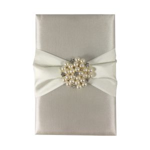 Silk card pad with brooch for invitation cards