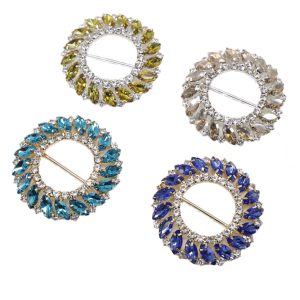 round rhinestone buckle