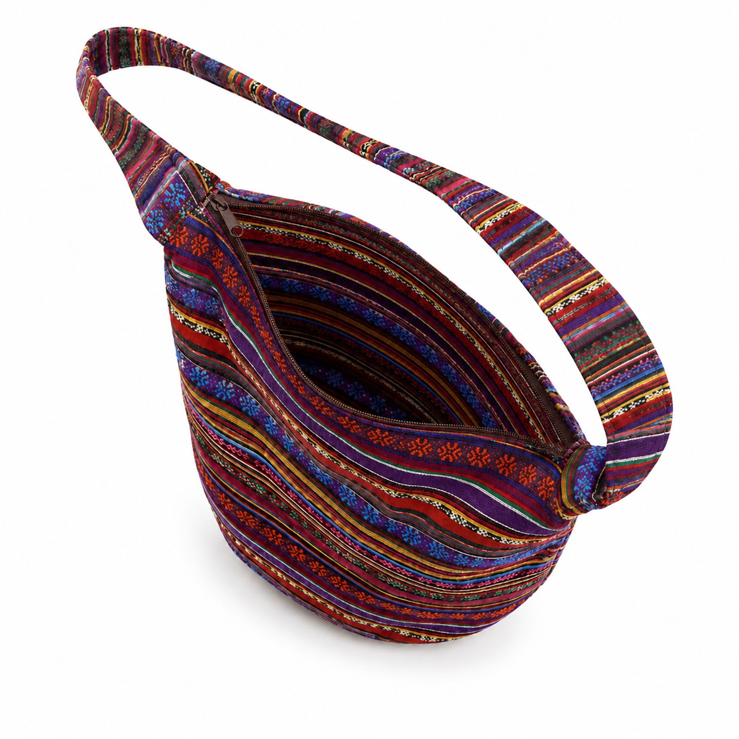 zipper closure of hobo bag