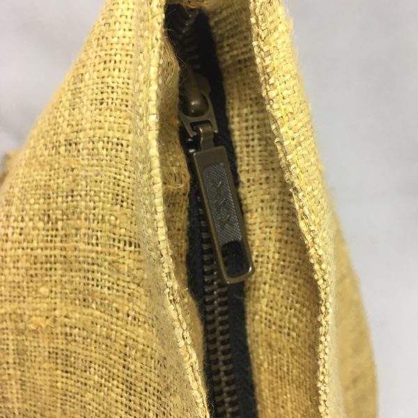 Zipper closure of our hemp bag