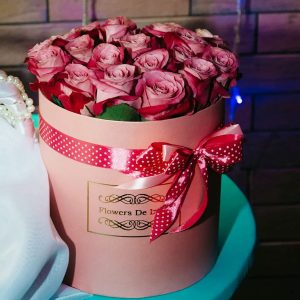 Round paper flower box