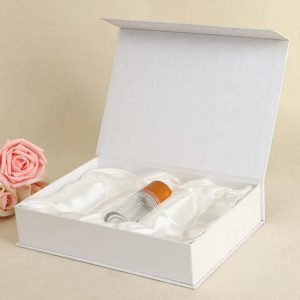 White paper gift packaging box