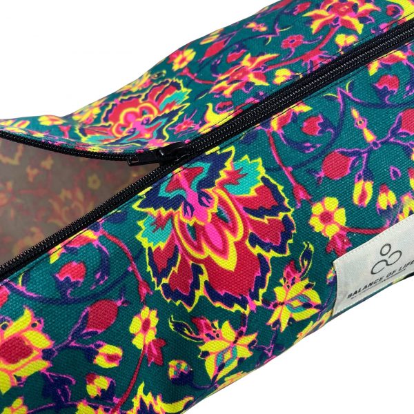 cotton yoga bag with adjustable straps and zipper closure